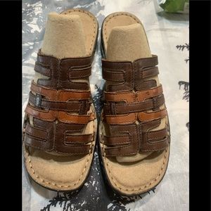 Naturalizer sandals